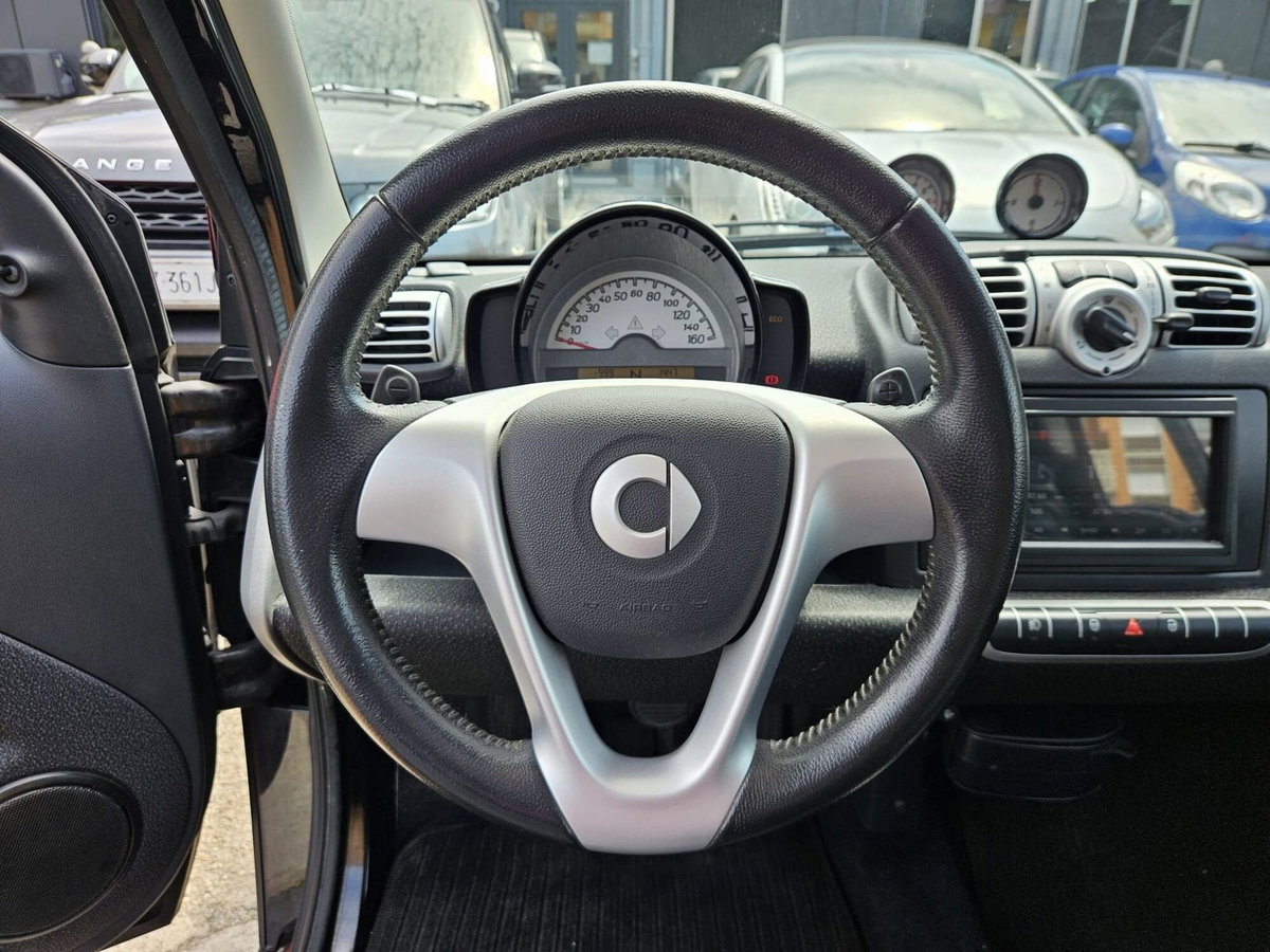smart Fortwo 1000 52 kW MHD coupé pulse (11)