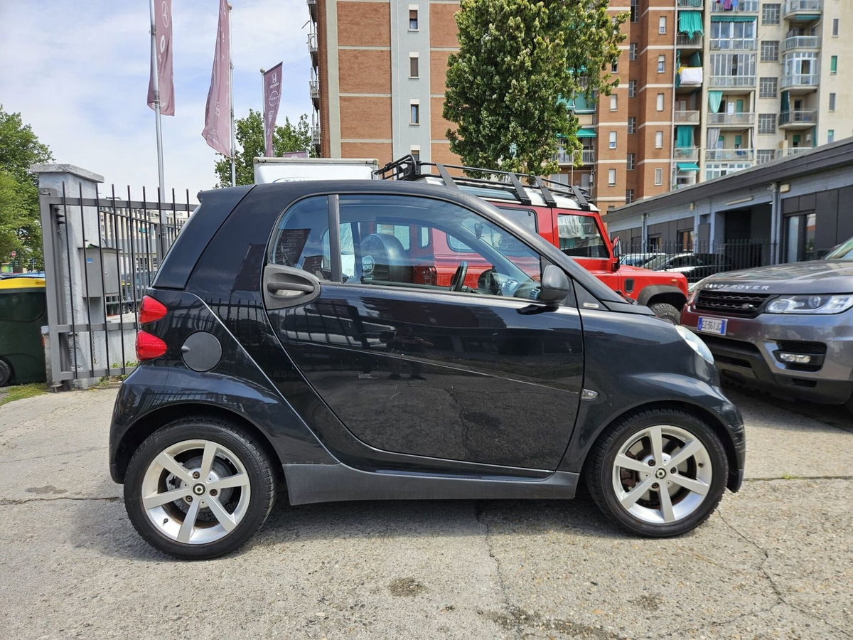 smart Fortwo 1000 52 kW MHD coupé pulse (4)