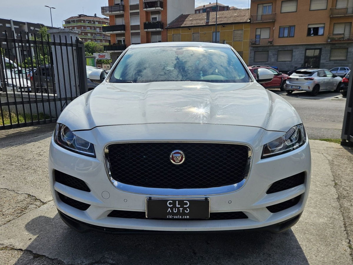 Jaguar F-Pace 2.0 D 180 CV AWD Portfolio (2)
