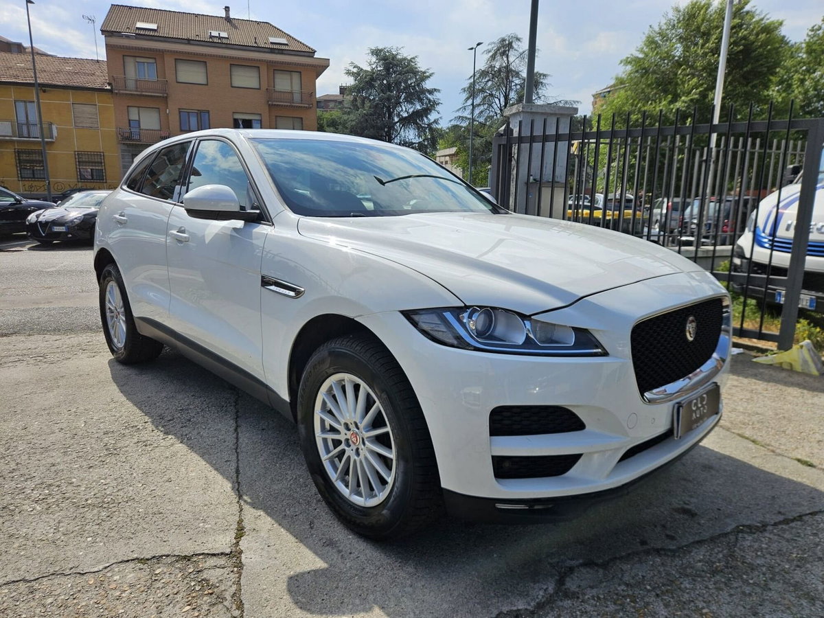 Jaguar F-Pace 2.0 D 180 CV AWD Portfolio (3)