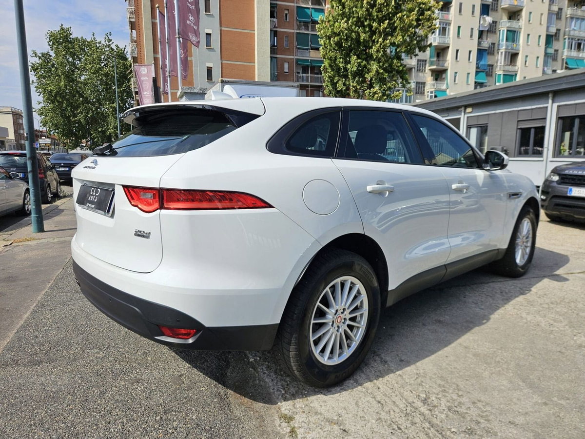 Jaguar F-Pace 2.0 D 180 CV AWD Portfolio (4)