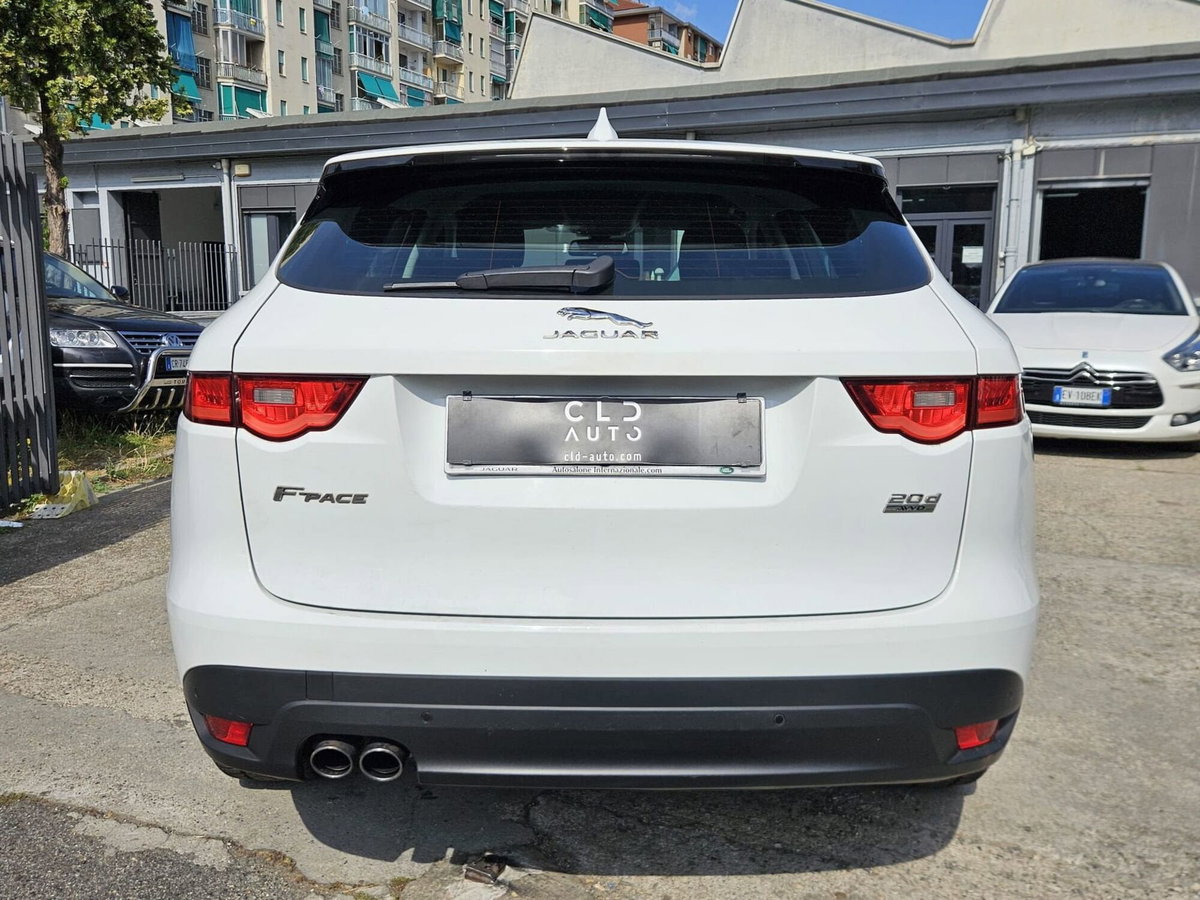 Jaguar F-Pace 2.0 D 180 CV AWD Portfolio (5)