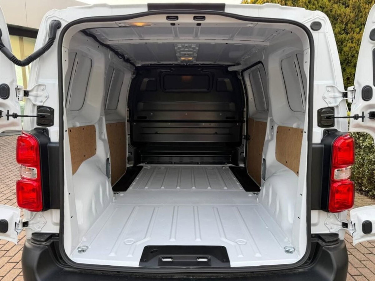 Fiat Scudo Furgone ce 1.5 bluehdi 120cv L2H1 (13)