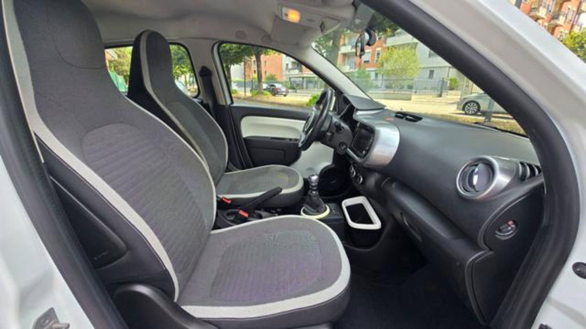 Renault Twingo TCe 90 CV GPL La Parisienne (14)