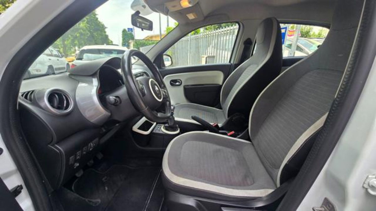 Renault Twingo TCe 90 CV GPL La Parisienne (15)