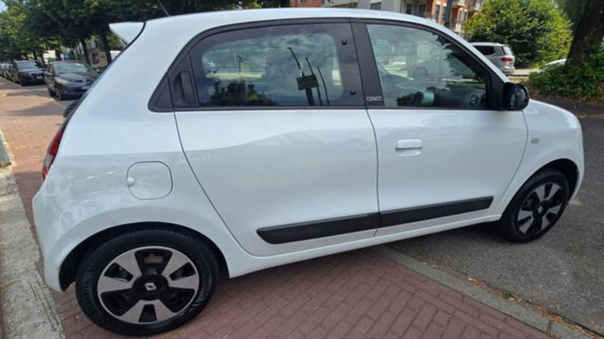 Renault Twingo TCe 90 CV GPL La Parisienne (8)