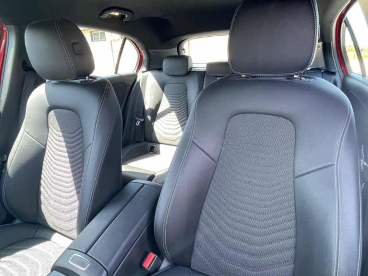 Mercedes-Benz Classe A Sedan 180 Automatic 4p. Business (14)