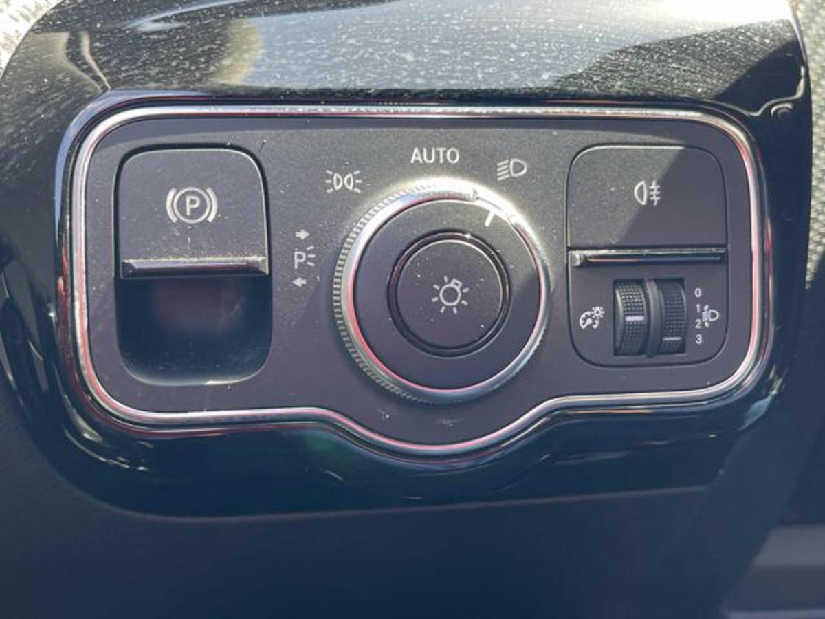 Mercedes-Benz Classe A Sedan 180 Automatic 4p. Business (16)