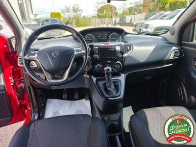 Lancia Ypsilon 1.2 69 CV 5 porte Gold (10)