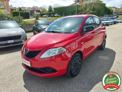 Lancia Ypsilon 1.2 69 CV 5 porte Gold (2)