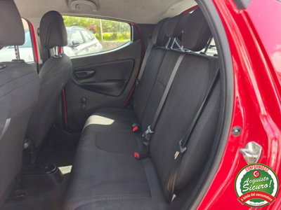 Lancia Ypsilon 1.2 69 CV 5 porte Gold (9)