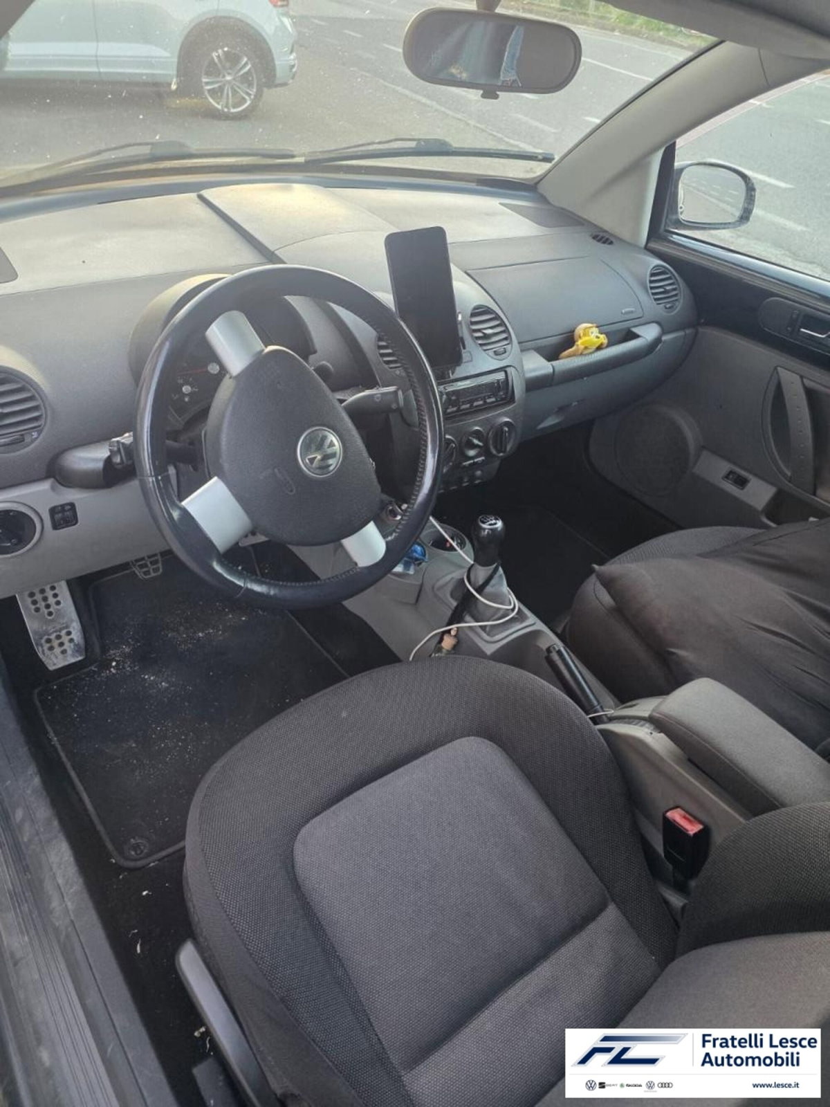 Volkswagen New Beetle Cabrio TDI 105CV (5)