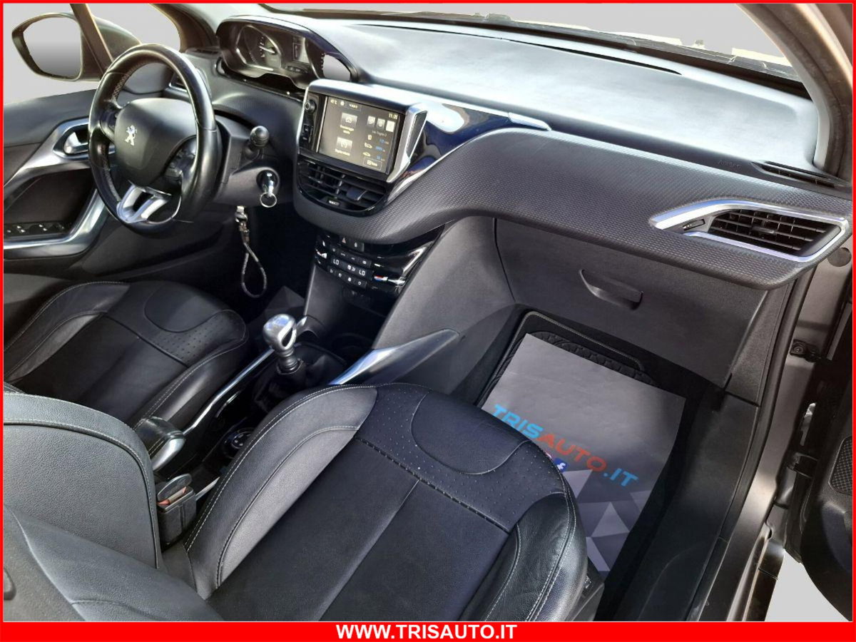 Peugeot 2008 120 S&S Black Matt Limited Edition (7)