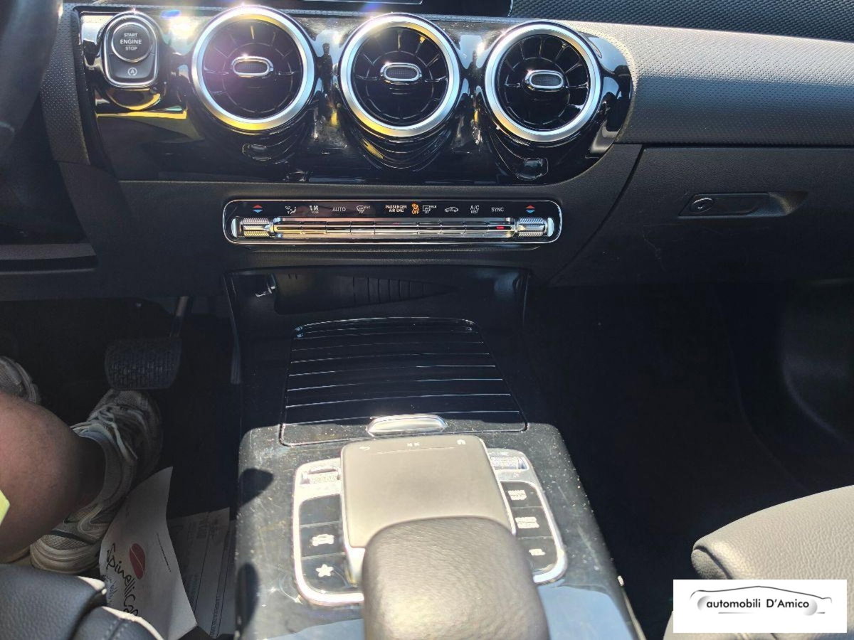 Mercedes-Benz Classe A 180 Automatic Sport (9)
