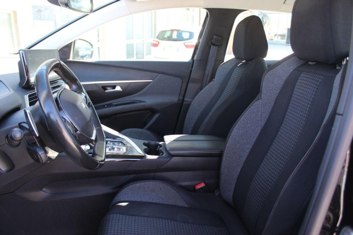 Peugeot 3008 BlueHDi 130 S&S Allure (10)