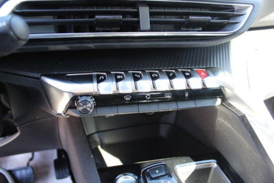 Peugeot 3008 BlueHDi 130 S&S Allure (17)