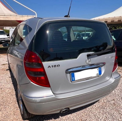 Mercedes-Benz Classe A 180 CDI Coupé Avantgarde (2)