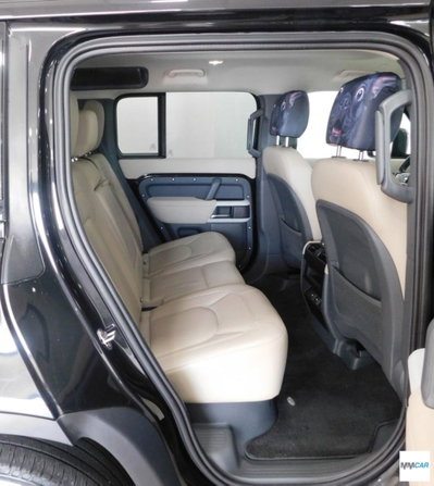 Land Rover Defender 110 3.0D I6 200 CV AWD Auto X-Dynamic S (15)