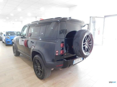 Land Rover Defender 110 3.0D I6 200 CV AWD Auto X-Dynamic S (4)