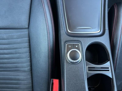 Mercedes-Benz Classe A 200 d Automatic 4Matic Premium (17)
