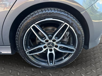 Mercedes-Benz Classe A 200 d Automatic 4Matic Premium (9)
