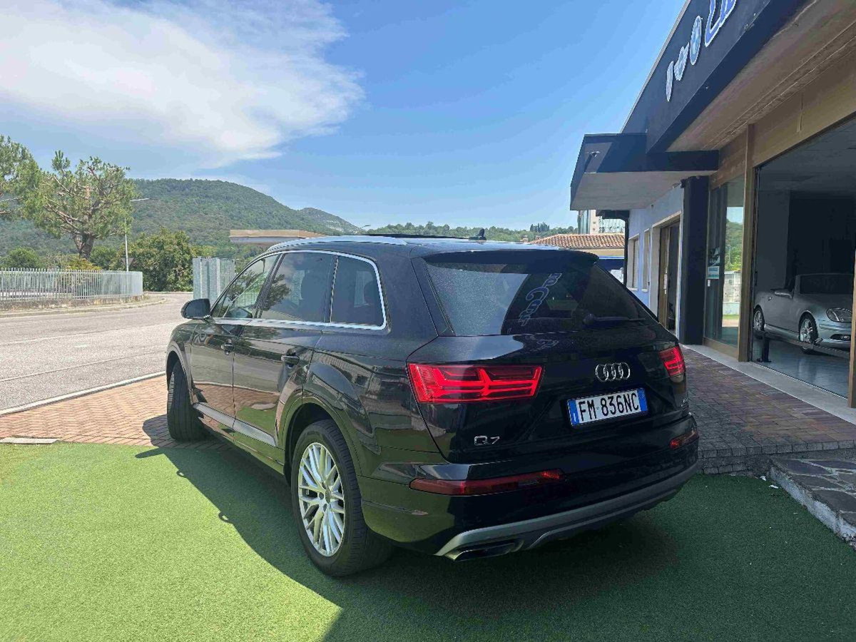 Audi Q7 3.0 TDI 272 CV quattro tiptronic Business Plus (2)