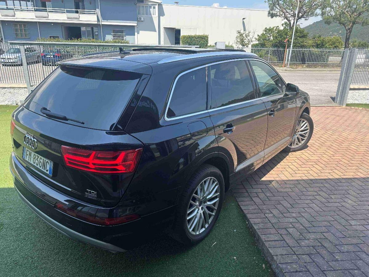 Audi Q7 3.0 TDI 272 CV quattro tiptronic Business Plus (3)