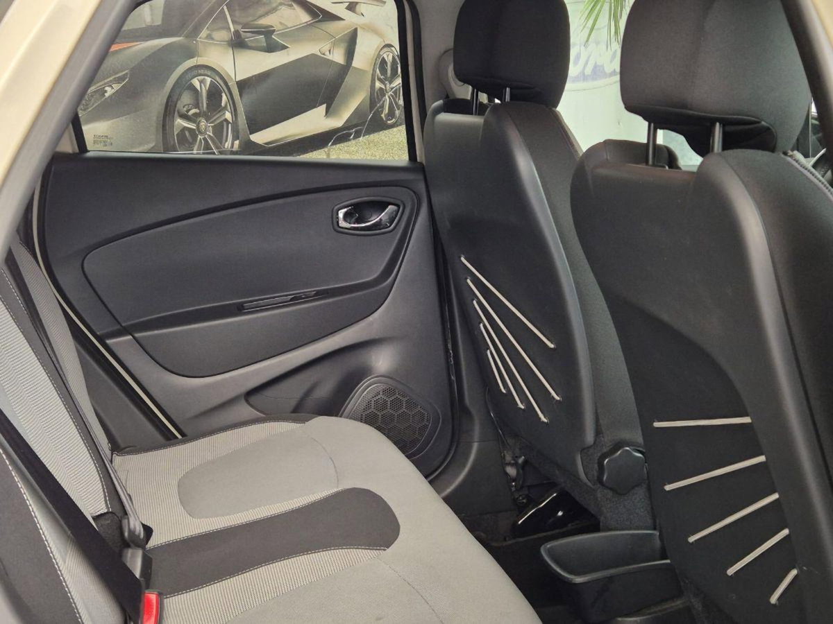 Renault Captur 1.5 dCi 8V 90 CV Start&Stop Energy R-Link (13)