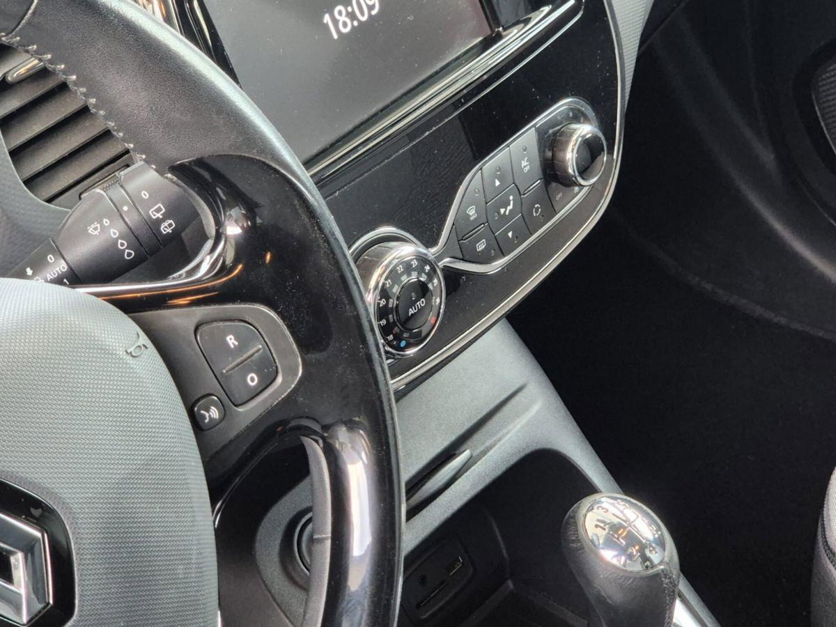 Renault Captur 1.5 dCi 8V 90 CV Start&Stop Energy R-Link (14)