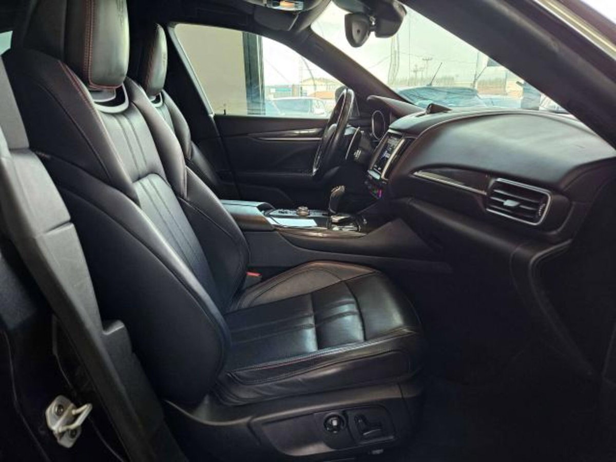 Maserati Levante Levante 3.0 V6 Modena Ultima 430cv auto (11)