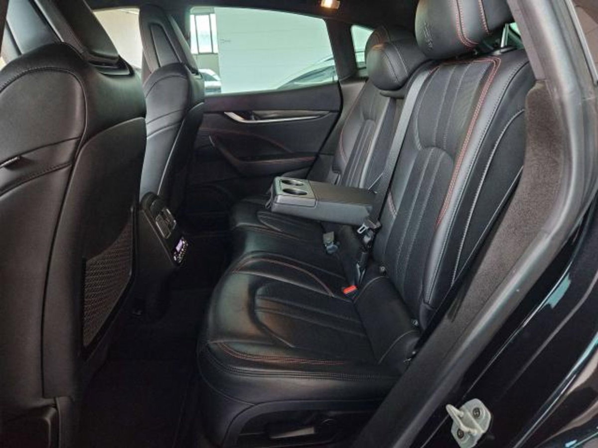 Maserati Levante Levante 3.0 V6 Modena Ultima 430cv auto (9)