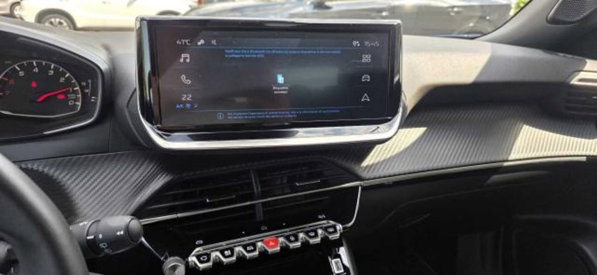 Peugeot 2008 1.2 puretech Active s&s 100cv (10)