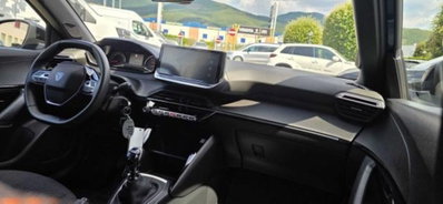 Peugeot 2008 1.2 puretech Active s&s 100cv (13)
