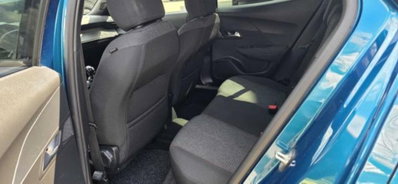 Peugeot 2008 1.2 puretech Active s&s 100cv (9)