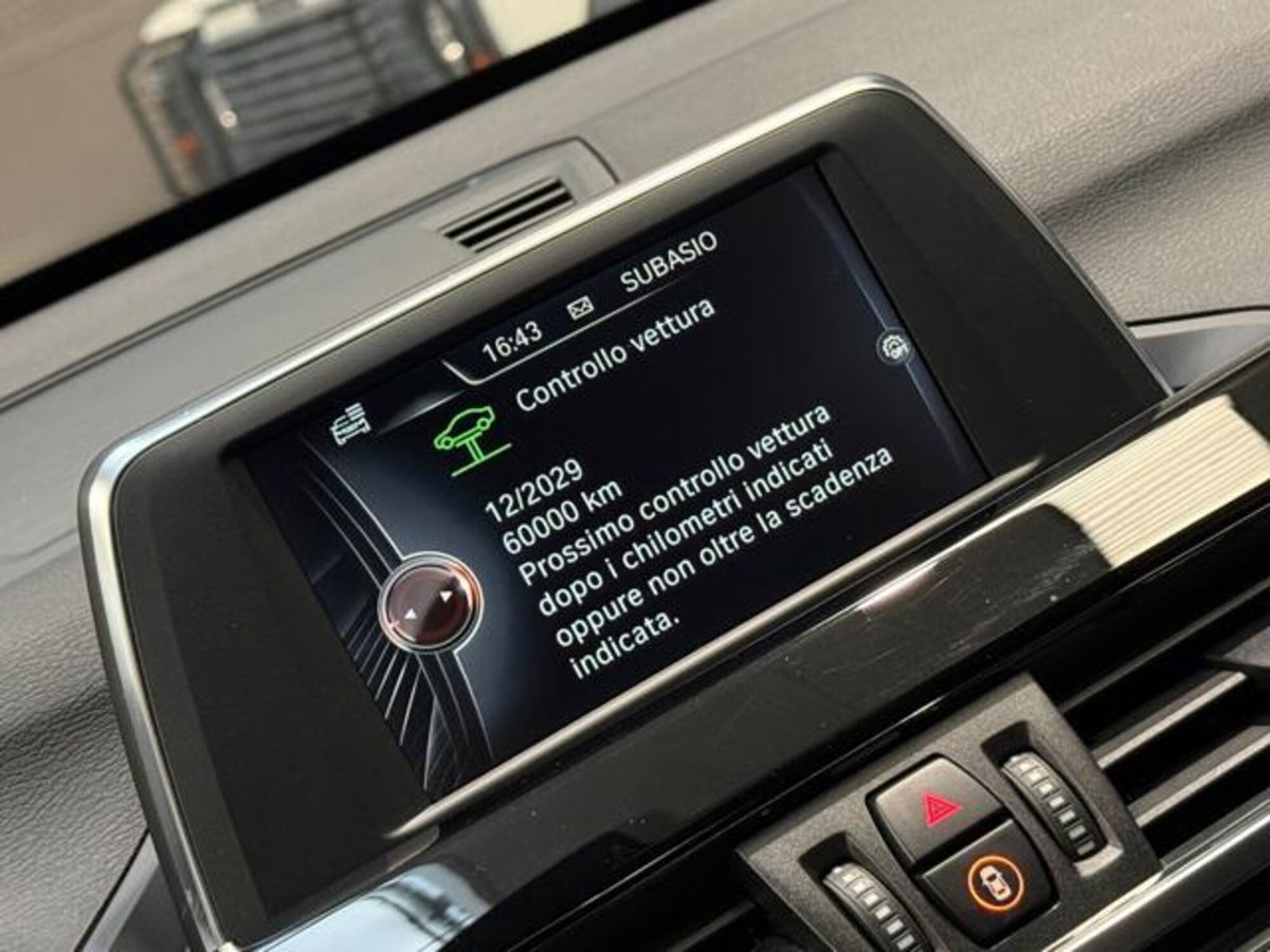 BMW X1 sDrive18d Business (15)