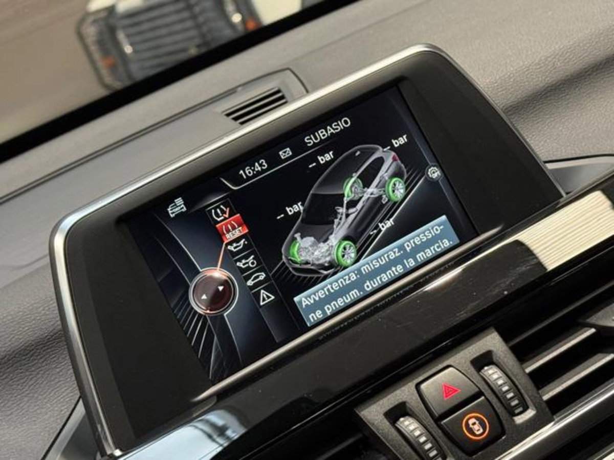 BMW X1 sDrive18d Business (16)
