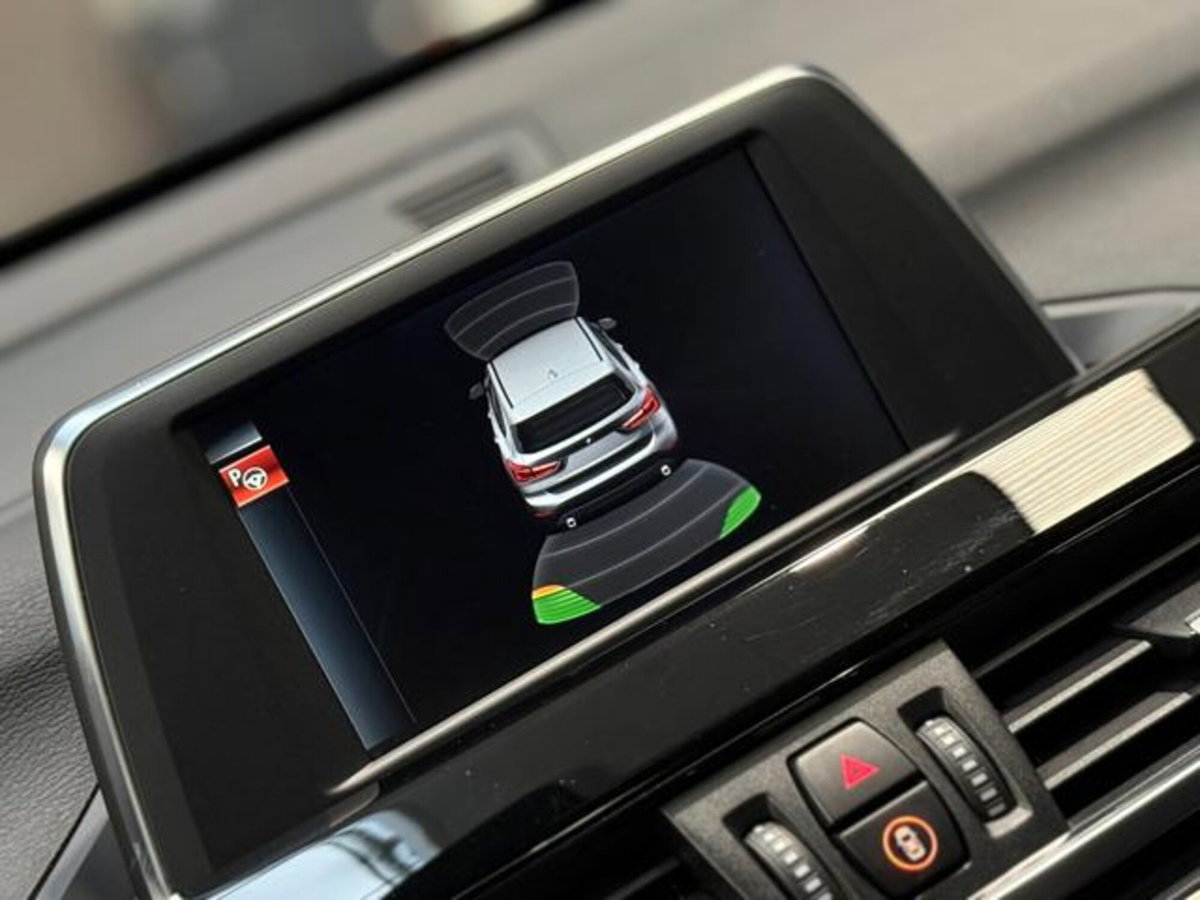 BMW X1 sDrive18d Business (18)