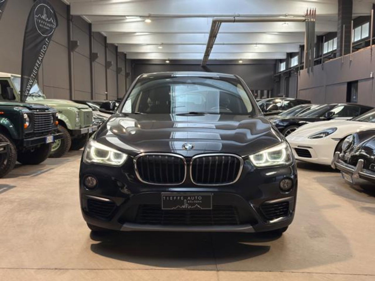 BMW X1 sDrive18d Business (2)