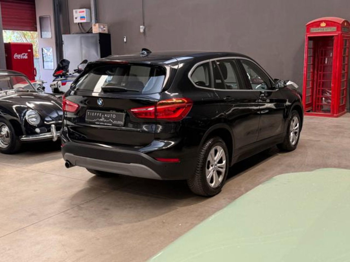 BMW X1 sDrive18d Business (4)