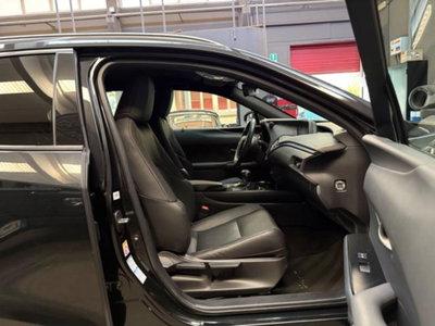 Lexus UX Hybrid 4WD Premium (13)