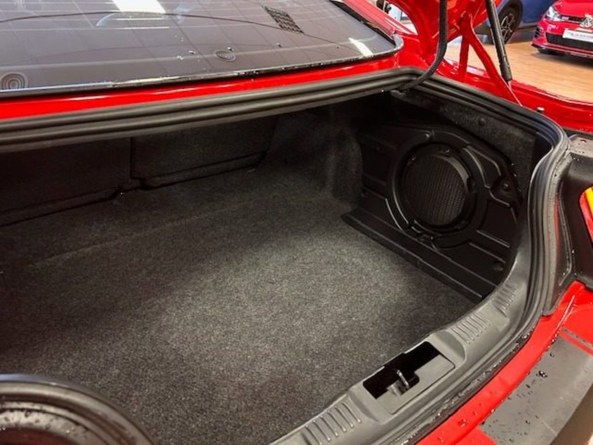 Ford Mustang Coupé Fastback 2.3 EcoBoost (12)