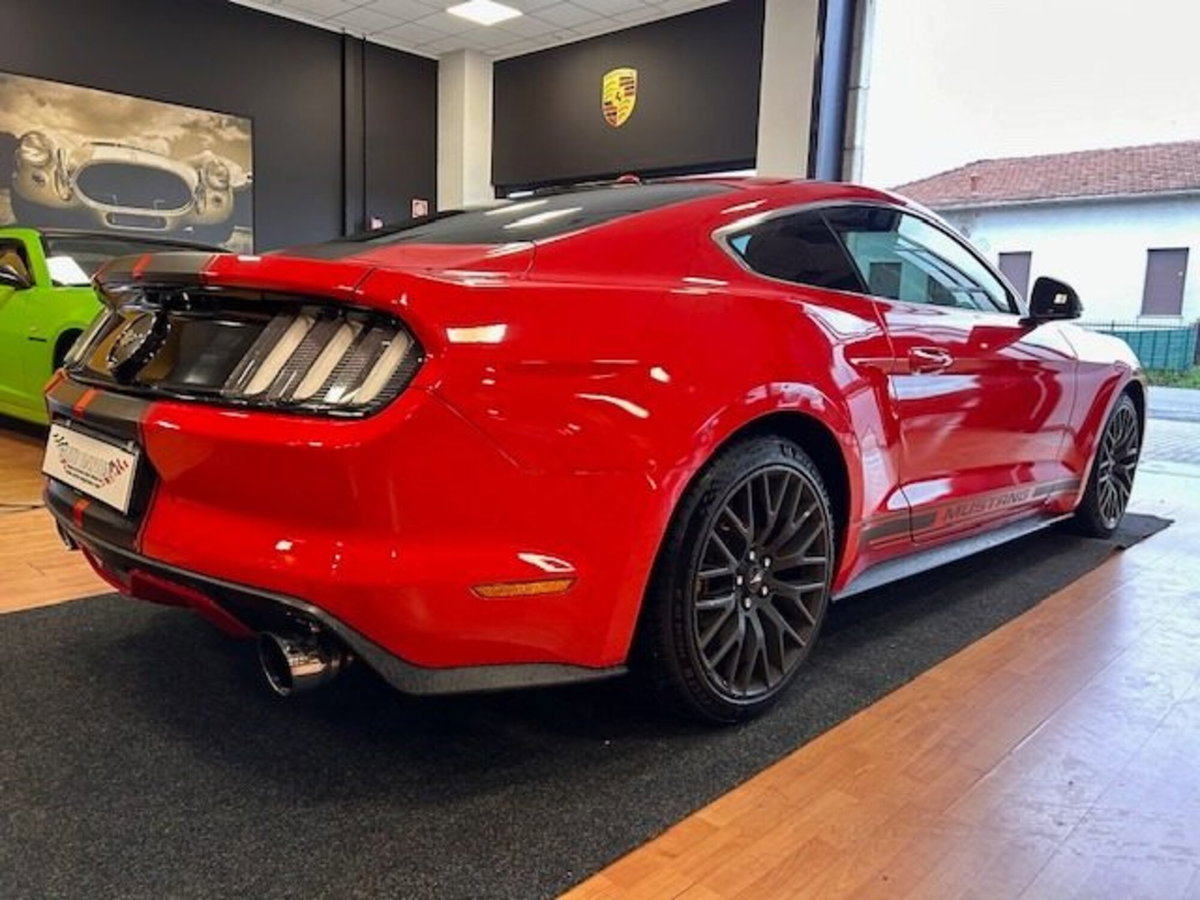 Ford Mustang Coupé Fastback 2.3 EcoBoost (6)