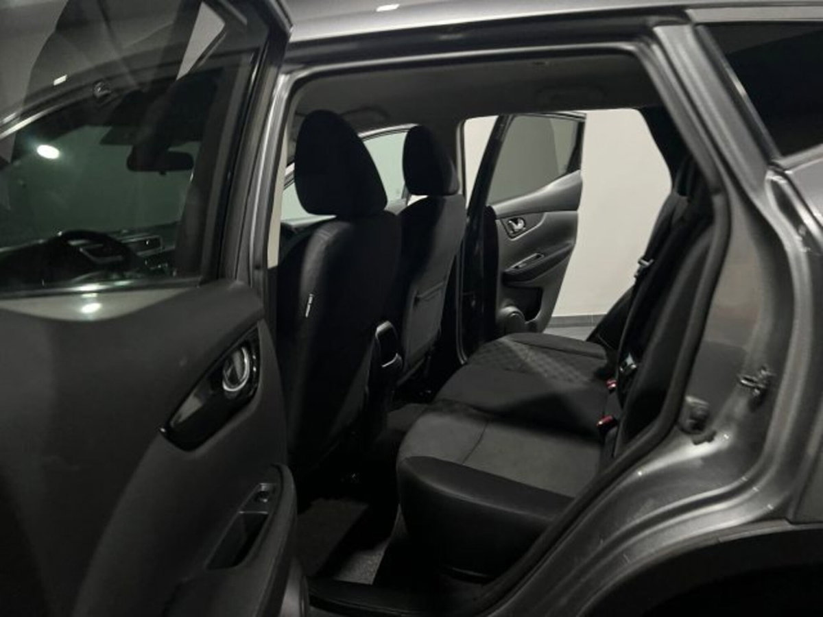 Nissan Qashqai 1.5 dCi Acenta (11)