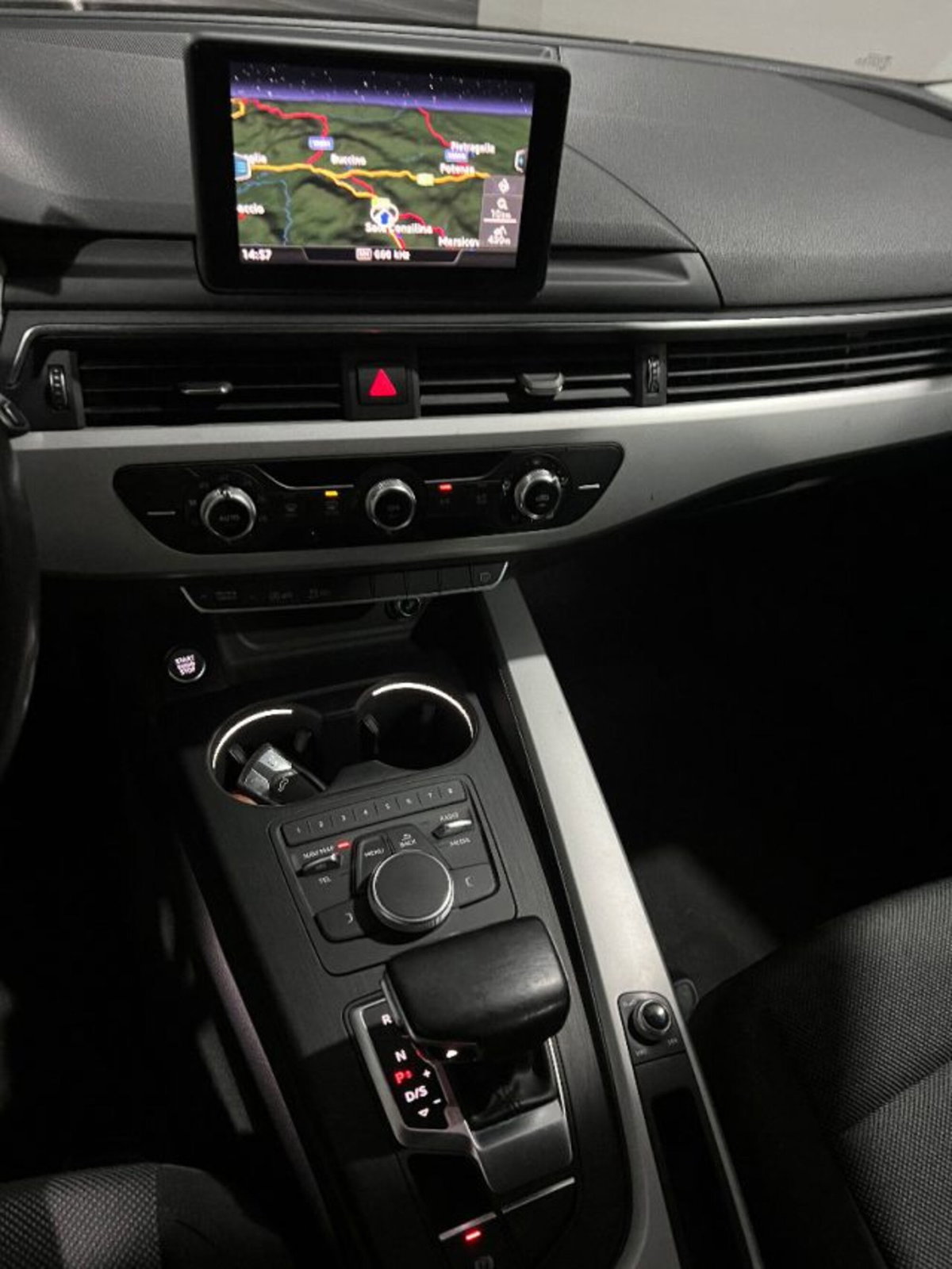 Audi A4 Avant 2.0 TDI 150 CV S tronic Business Sport (9)