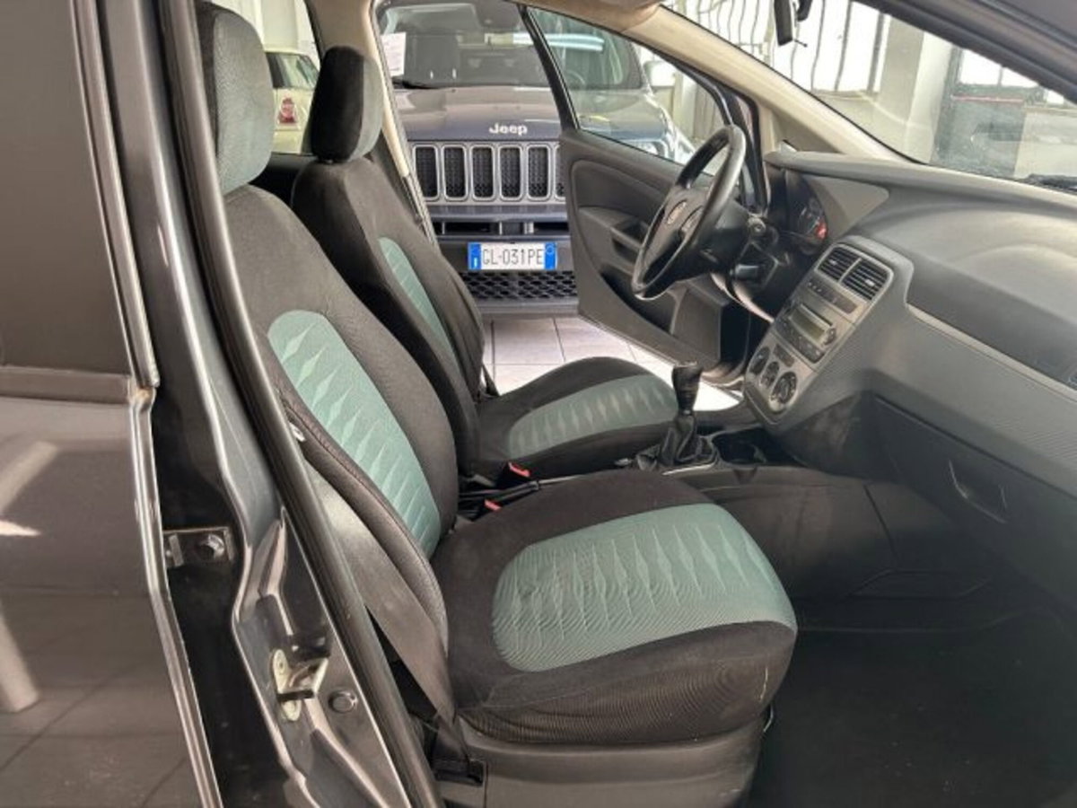 Fiat Grande Punto 1.3 MJT 75 CV 5 porte Dynamic (10)