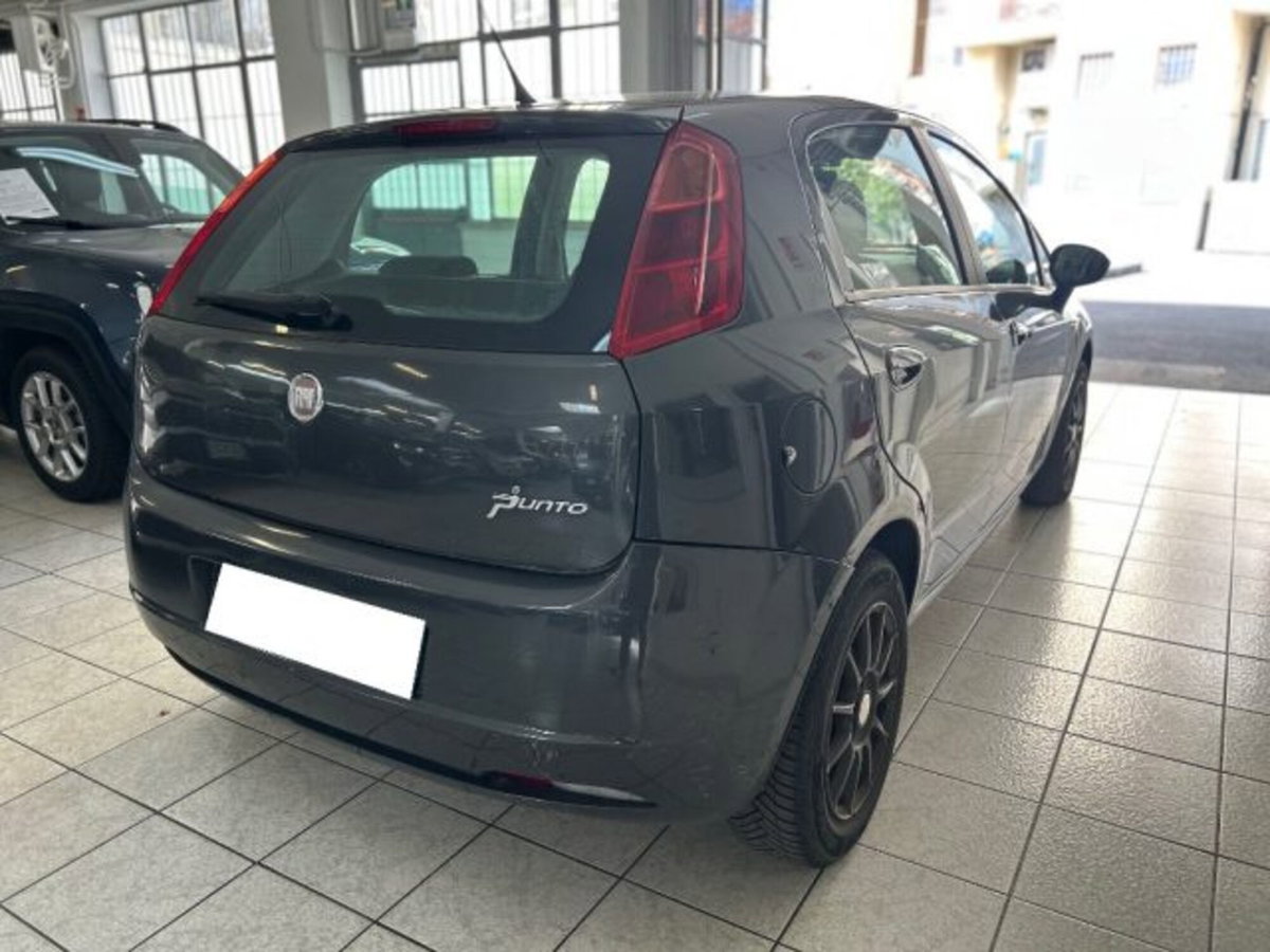 Fiat Grande Punto 1.3 MJT 75 CV 5 porte Dynamic (6)