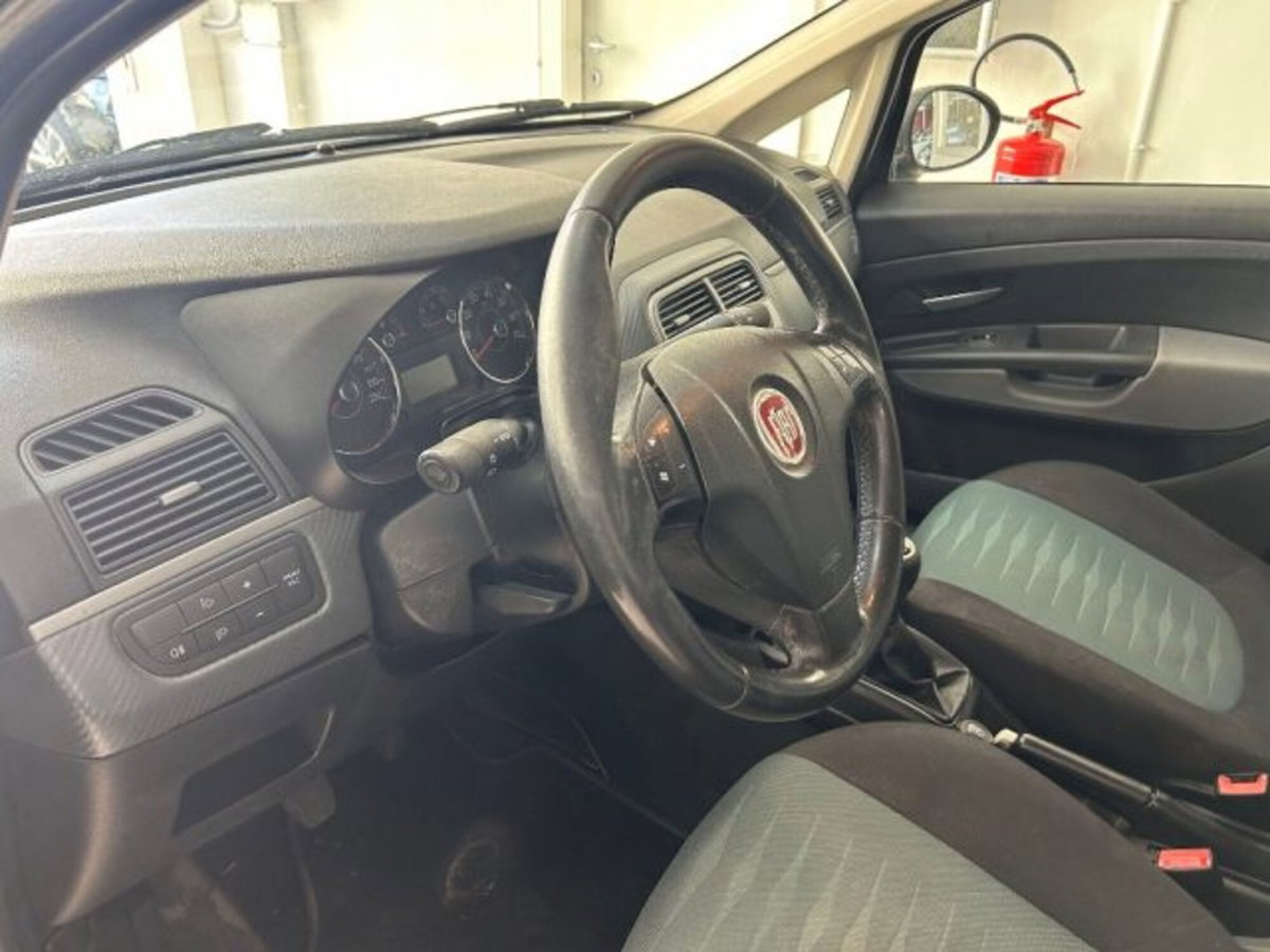 Fiat Grande Punto 1.3 MJT 75 CV 5 porte Dynamic (7)