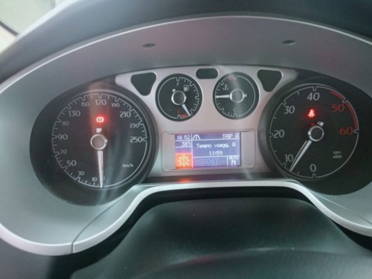 Lancia Delta 1.6 MJT DPF Selectronic Platinum (18)