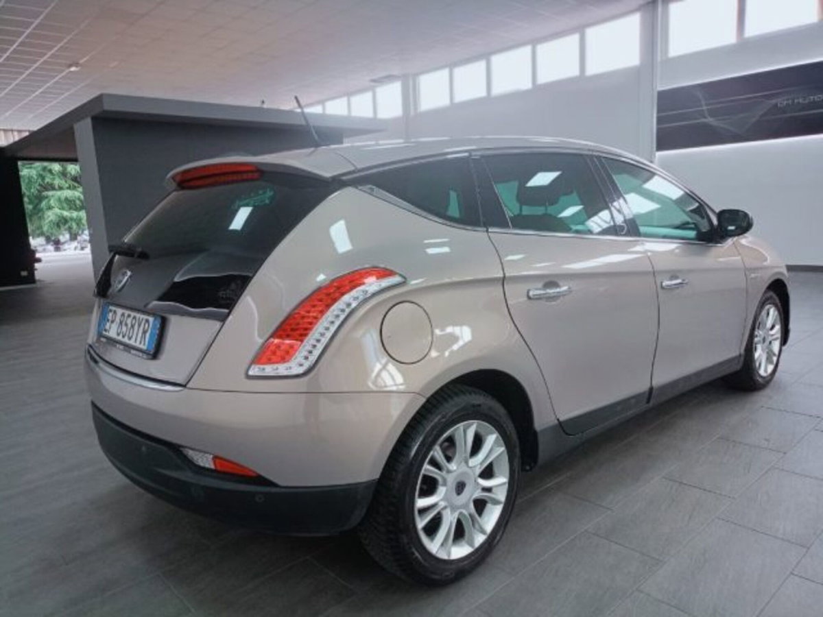 Lancia Delta 1.6 MJT DPF Selectronic Platinum (5)