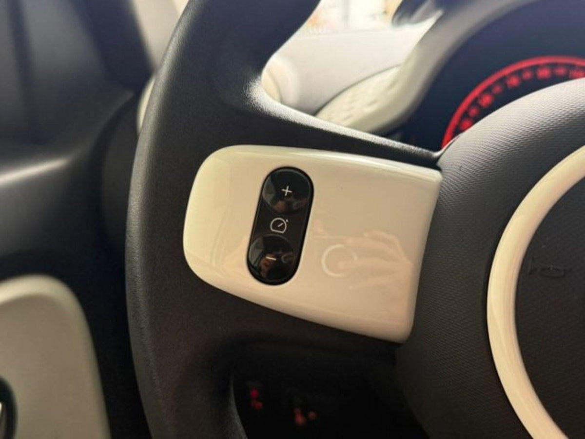 Renault Twingo 1.0 sce Equilibre 65cv (15)